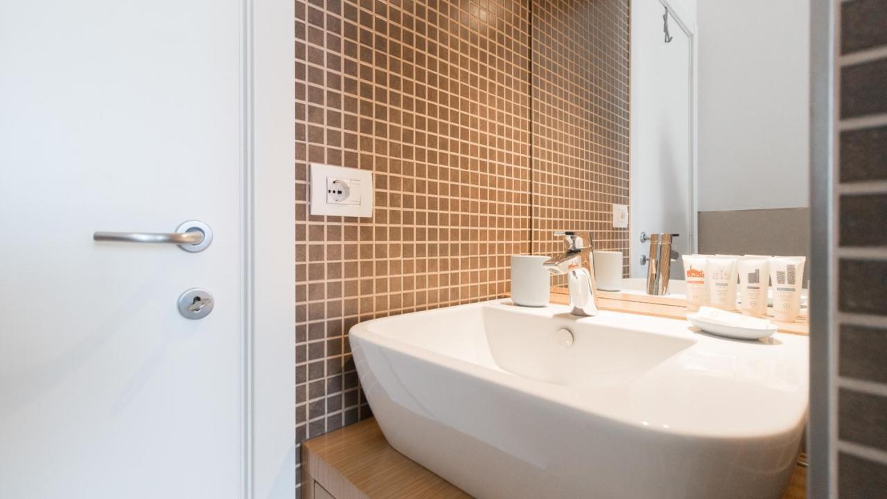 Italianway - Ampere 103 Apartment Milan Bagian luar foto